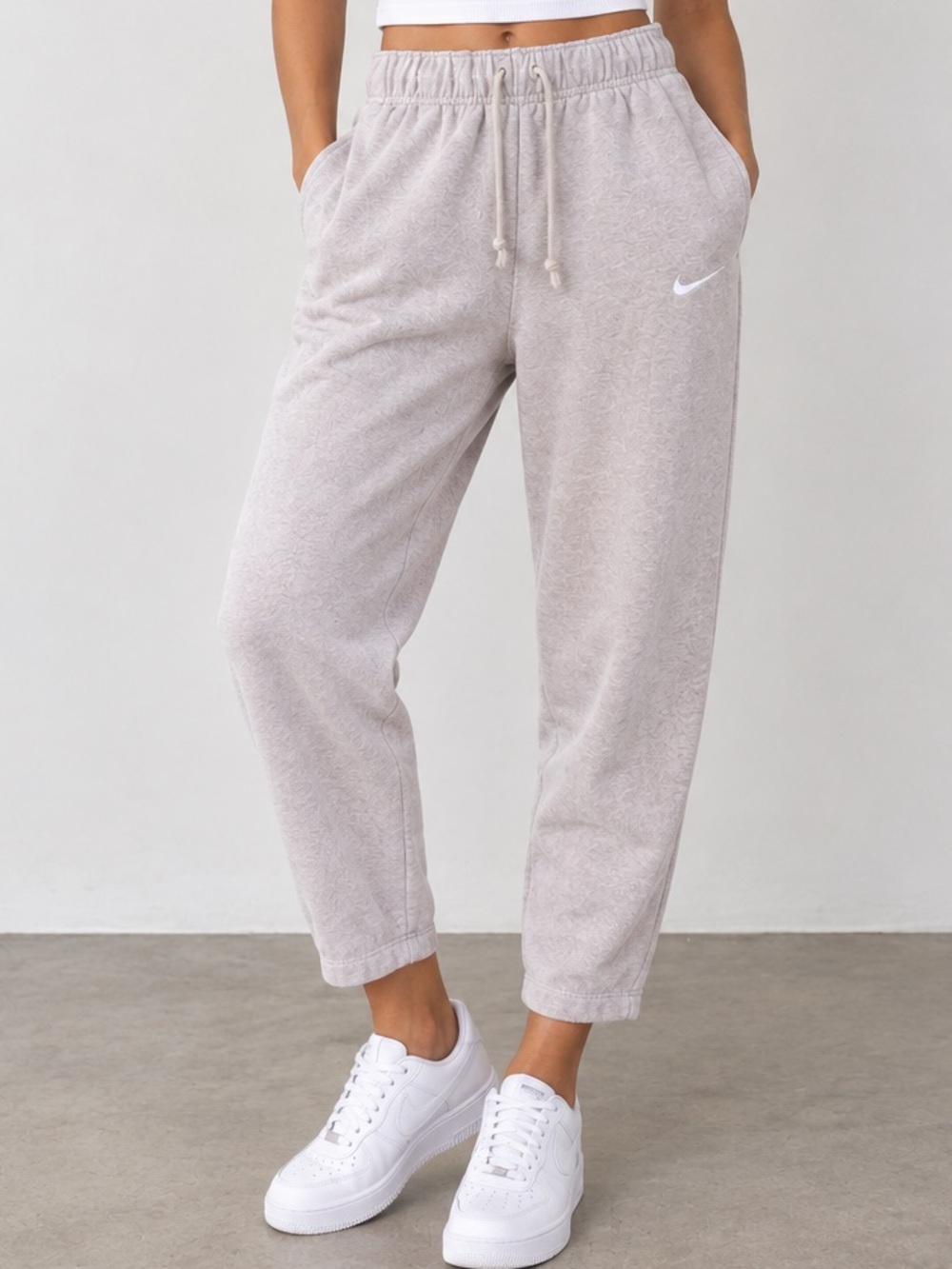 Nike Women’s Sportswear Collection Fleece Curve Pants – Sanddrift